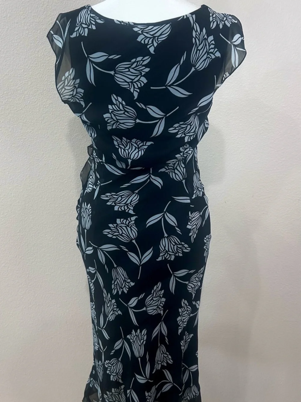 🖤”The Limited” 100% Silk Black & White Floral (Tulips) Hi/Lo Sheer Ruffle Dress🤍 - Picture 6 of 14